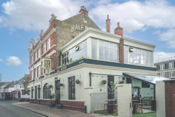 The Half Moon Strikes a New Chord on Lower Richmond Road