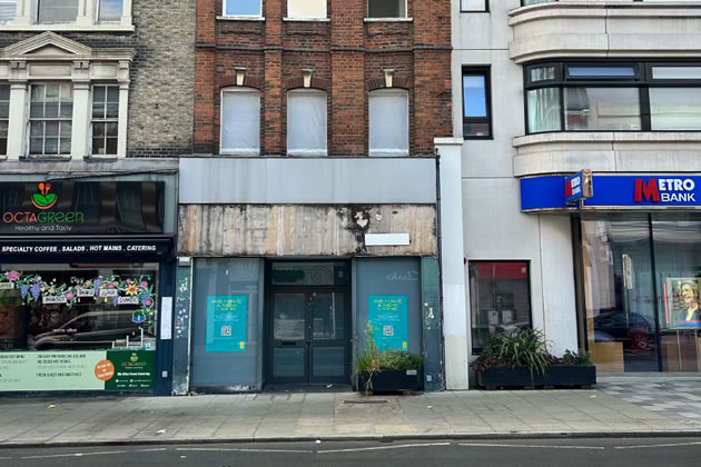 The unit on Putney High Street was vacant for an extended period